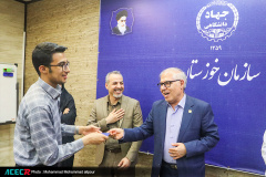 مراسم تقدیر از خبرنگاران و عکاسان ایکنا و ایسنا به مناسبت روز خبرنگار