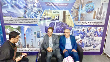 بازدید دکتر سیلاوی رئیس پژوهش و فناوری مناطق نفت‌خیز جنوب از غرفه جهاد دانشگاهی خوزستان